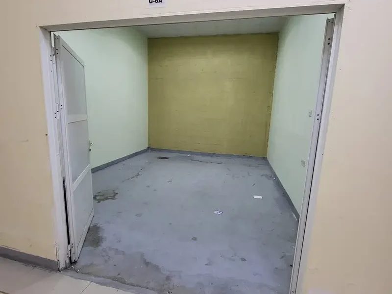 Good Condition Warehouse Unit in a Highly Accessible Industrial Area in Al Quoz 4