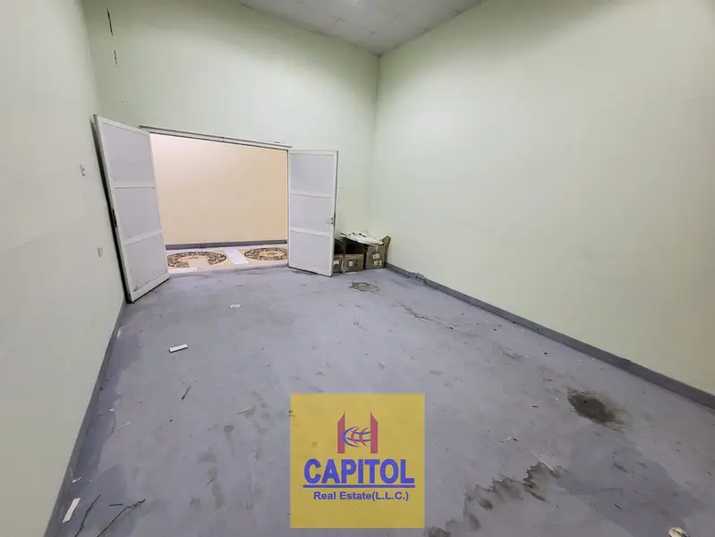 Good Condition Warehouse Unit in a Highly Accessible Industrial Area in Al Quoz 4