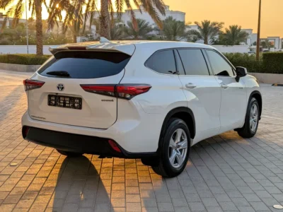 2020 Toyota Highlander GXR 4 Cylinders Hybrid Engine White Grey SUV GCC Specs