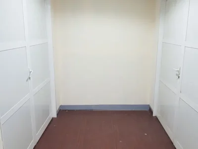 400 sqft on Mezzanine Floor Easy for Loading for Storage