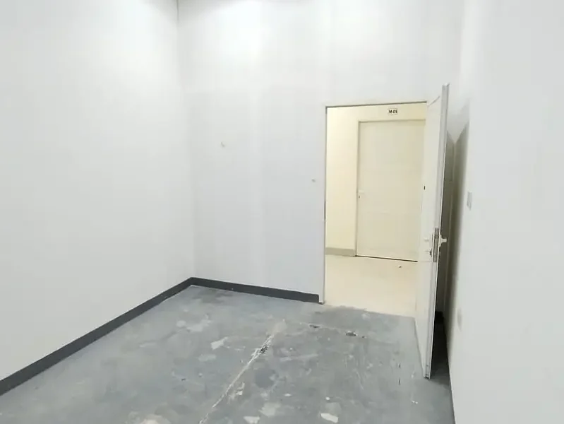 EFFICIENT STORAGE WAREHOUSE ON GROUND FLOOR WITH CLEAN INTERIOR AND PRACTICAL USAGE SPACE