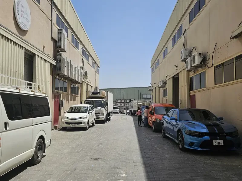 PRIME LOCATION STORAGE WAREHOUSE AVAILABLE FOR RENT in Al Quoz 3