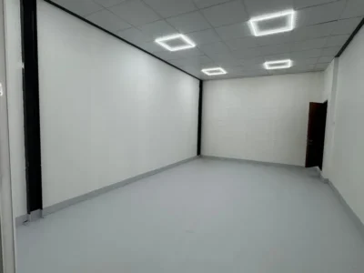 LARGE AND STRATEGIC GROUND FLOORSTORAGE WAREHOUSE AVAILABLE NOW WITH WASHROOM