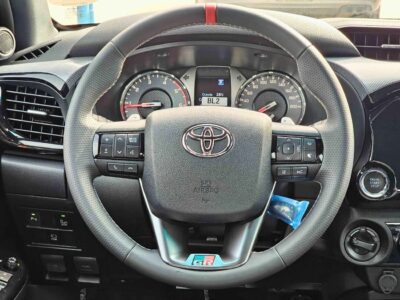 2025 Toyota Hilux GR SPORT DOUBLE CABIN 2.8L DIESEL V4 Engine White Black Pickup Truck
