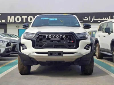 2025 Toyota Hilux GR SPORT DOUBLE CABIN 2.8L DIESEL V4 Engine White Black Pickup Truck