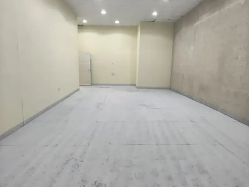 EXPANSIVE AND WELL-MAINTAINED STORAGE WAREHOUSE LOCATED IN A WELL-CONNECTED INDUSTRIAL HUB