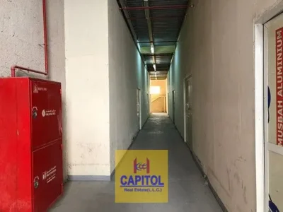 350 SQFT WAREHOUSE AVAIALBLE FOR RENT