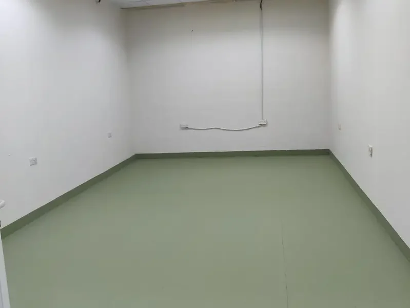 SMALL STORAGE WAREHOUE FOR RENT - SAFE & SECURE
