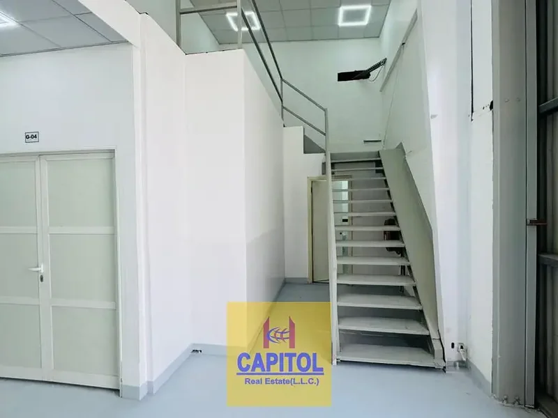 Mezzanine Storage Unit with Efficient Layout and Easy Access for Loading and Unloading Operations
