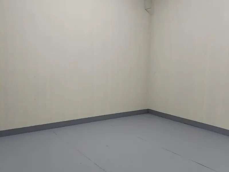 Mezzanine Storage Unit with Efficient Layout and Easy Access for Loading and Unloading Operations