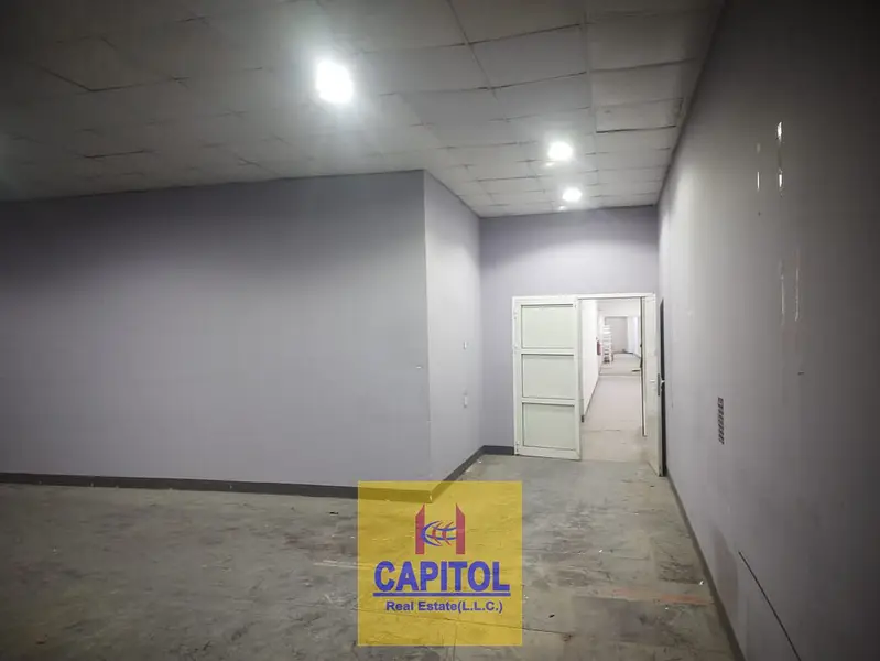 EXPANSIVE AND WELL-MAINTAINED STORAGE WAREHOUSE LOCATED IN A WELL-CONNECTED INDUSTRIAL HUB
