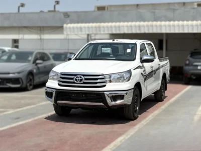 2025 Toyota Hilux 2.4 Litres 4 Cylinder Diesel Engine MT Double Cab White Red Pickup Truck