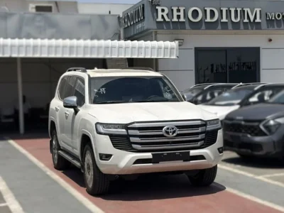 2025 Toyota Land Cruiser LC300 VX 3.5L Twin Turbo 6 Cylinders Petrol Engine White Black SUV