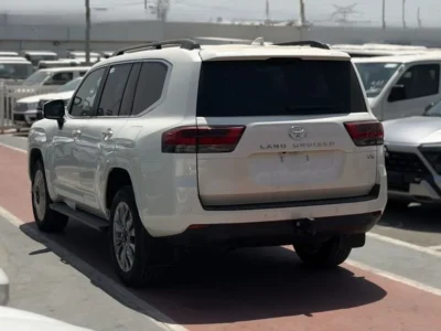 2025 Toyota Land Cruiser LC300 VX 3.5L Twin Turbo 6 Cylinders Petrol Engine White Black SUV