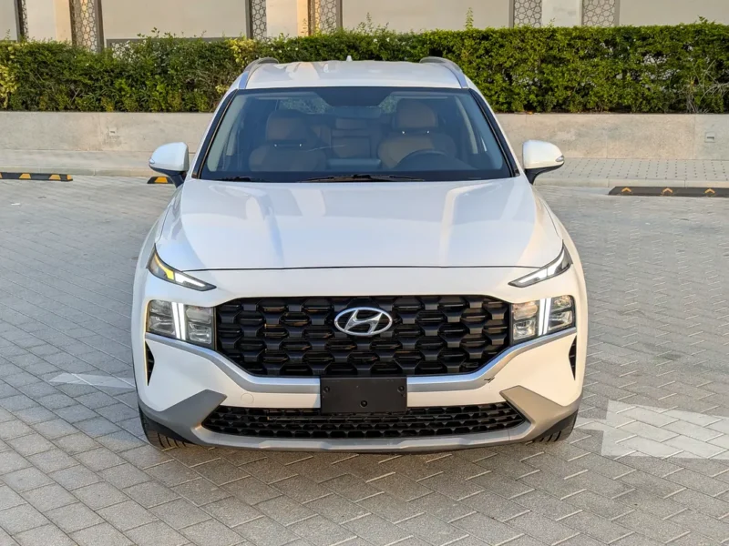 2023 Hyundai Santa Fe Limited 4 Cylinders Petrol Engine White Grey SUV GCC Specs Automatic
