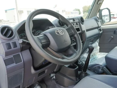 2025 Toyota Land Cruiser Pick Up 4.2L 6 Cylinders Diesel Engine MT White Grey Pickup Truck
