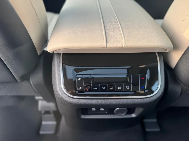 2026 Nissan Patrol SE T2 3.8-liter V6 Petrol Engine Silver Beige SUV GCC Automatic