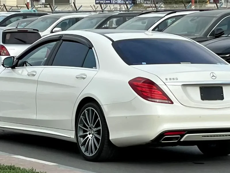 2015 Mercedes-Benz S-Class S 550 8 Cylinders Petrol Engine White Black Sedan PREMIUM EDITION
