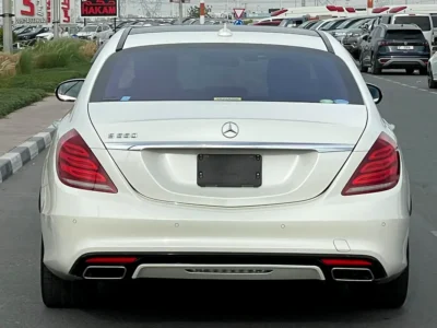 2015 Mercedes-Benz S-Class S 550 4MATIC 8 Cylinders Petrol Engine White Black Sedan FULL OPTION