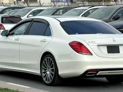 2015 Mercedes-Benz S-Class S 550 4MATIC 8 Cylinders Petrol Engine White Black Sedan FULL OPTION