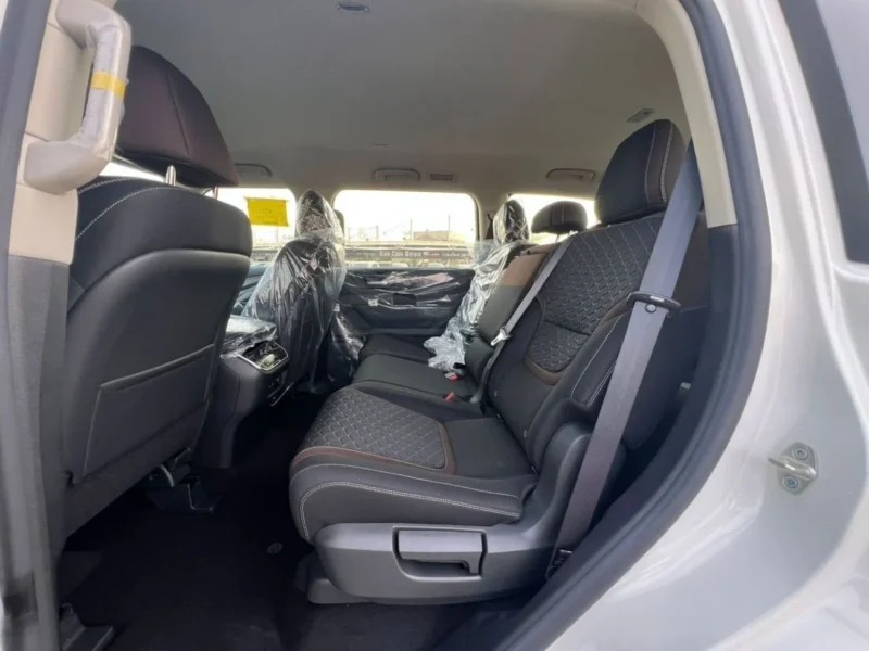 2026 Nissan Patrol LE T1 3.5 Litres 6 Cylinders Petrol Engine Silver Black SUV GCC Specs