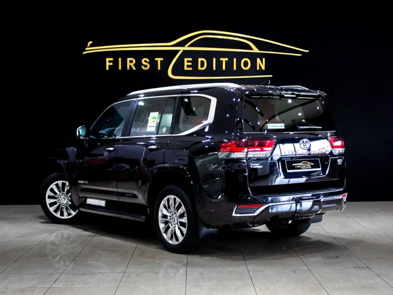 2023 Toyota Land Cruiser VXR 6 Cylinders Petrol Engine Black Red SUV GCC Specs