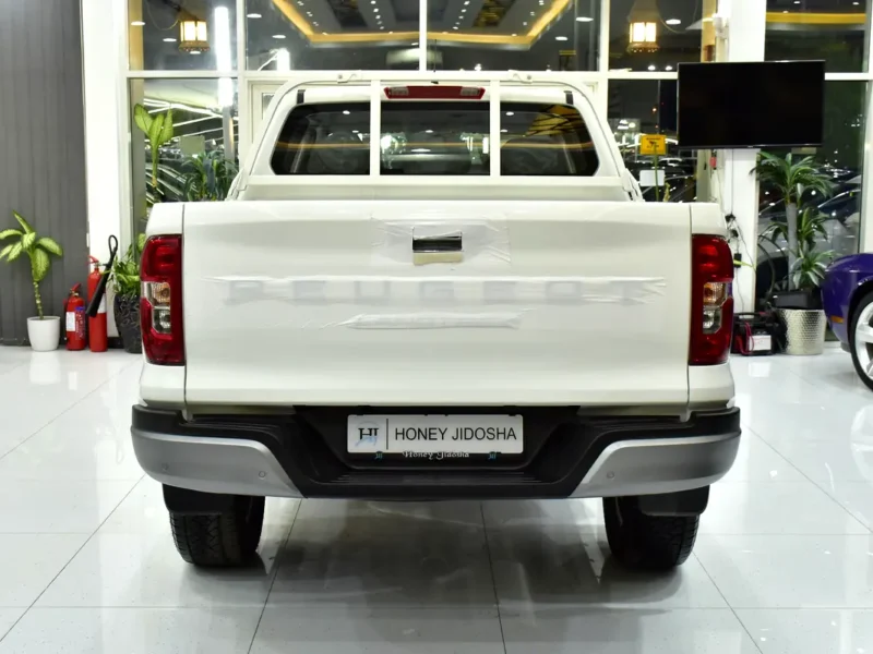 2027 Peugeot Landtrek DC 4X4 4 Cylinders Diesel Engine White Black Pickup Truck GCC Specs
