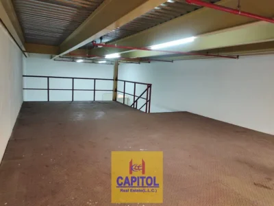 MASSIVE AND HIGHLY ACCESSIBLE STORAGE UNIT WITH GROUND AND MEZZANINE FLOOR