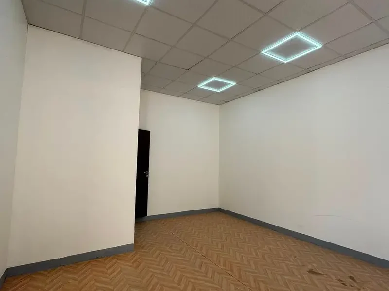450 SQFT GROUND FLOOR WAREHOUSE WITH ATTACH WASHROOM AVAILABLE FOR RENT (BK)