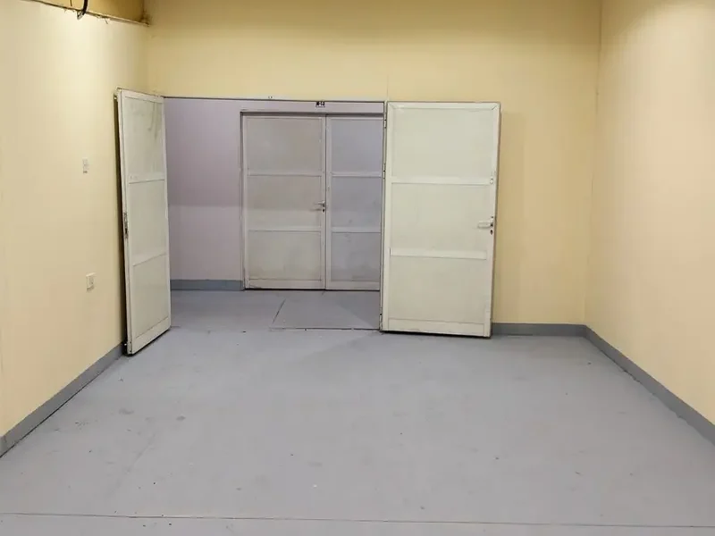 PRACTICAL STORAGE SPACE ON MEZZANINE FLOOR FOR STORAGE NEEDS IN AL QUOZ 4