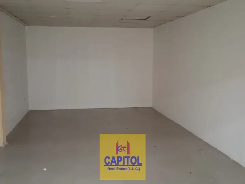 LOW BUDGET WAREHOUSE AVAILABLE ON MEZZANINE FLOOR