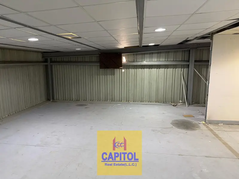 SPACIOUS AND RELIABLE STORAGE UNIT ON MEZZANINE FLOOR IDEAL FOR VARIOUS STORAGE PURPOSES