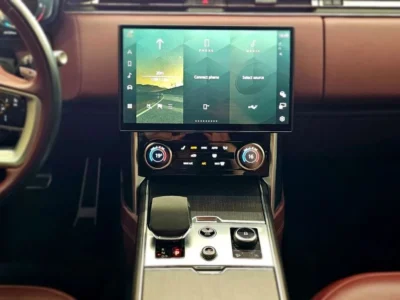 2022 Land Rover Range Rover HSE P530 4,4 Litres 8 Cylinders Petrol Engine White Maroon SUV