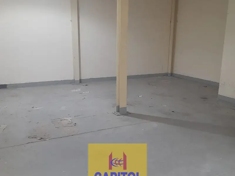 LARGE AND READY TO OPERATE GROUND FLOOR WAREHOUSE SPACE IN AL QUOZ 4