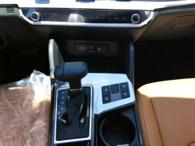2026 Kia Sportage 2.0 Litres MPI Petrol Inline 4-cylinder Engine Grey Tan SUV GCC Specs