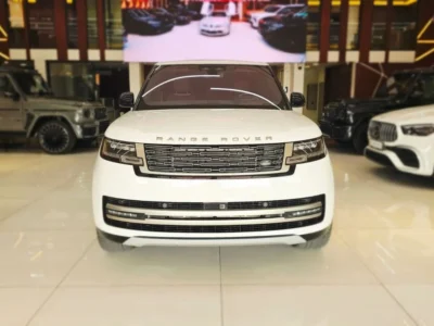 2022 Land Rover Range Rover HSE P530 4,4 Litres 8 Cylinders Petrol Engine White Maroon SUV