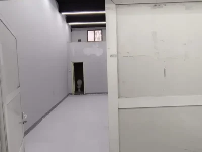 WELL MAINTAINED GROUND FLOOR STORAGE SPACE OFFERING EASY ACCESSIBILITY AND FLEXIBILITY