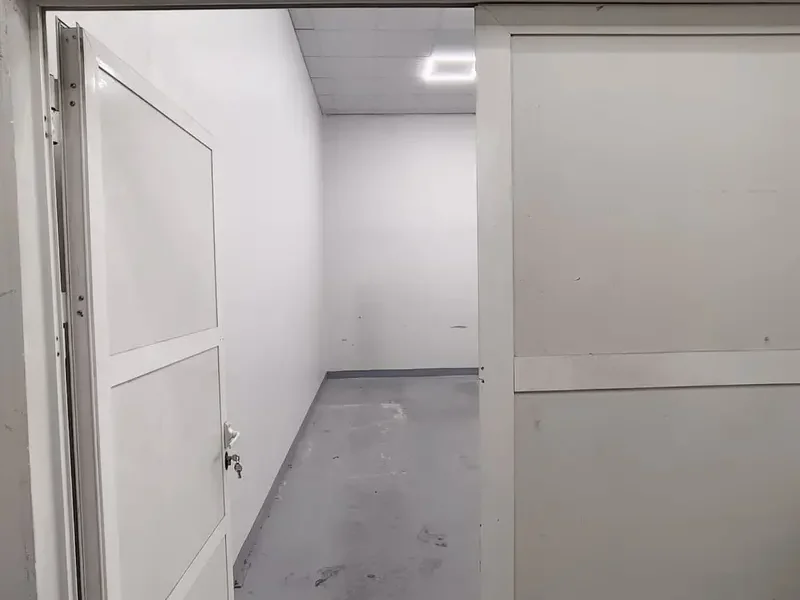 260 SQFT SMALL STORAGE WAREHOUSE ON GROUND FLOOR FOR RENT IN ALQUOZ 1(BK)