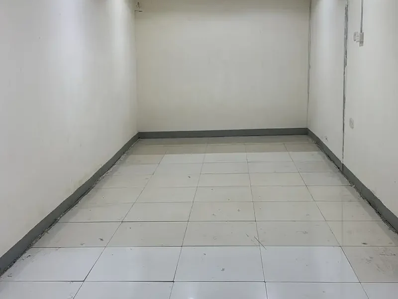 WELL MAINTAINED STORAGE UNIT AVAILABLE FOR EASY SOLUTIONS IN AL QUOZ 4