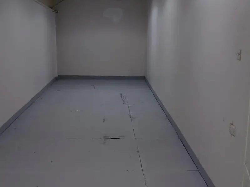 SECURE AND WELL MAINTAINED MEZZANINE STORAGE UNIT IN AL QUOZ 4