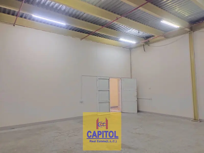 MEDIUM SIZE STORAGE WAREHOUSE ON MEZZANINE FLOOR