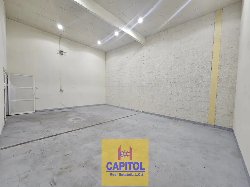 WAREHOUSE IN PRIME LOCATION 202SQFT ON MEZZANINE