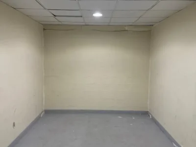 WELL MAINTAINED AND READY TO USE STORAGE WAREHOUSE IN AL QUOZ 4