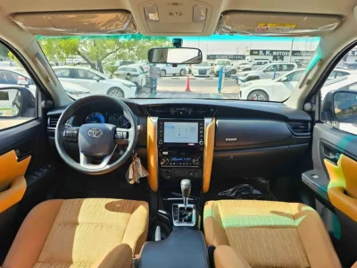 2026 Toyota Fortuner SR5 2.7 Litres PETROL V4 Engine White Yellow SUV GCC Specs