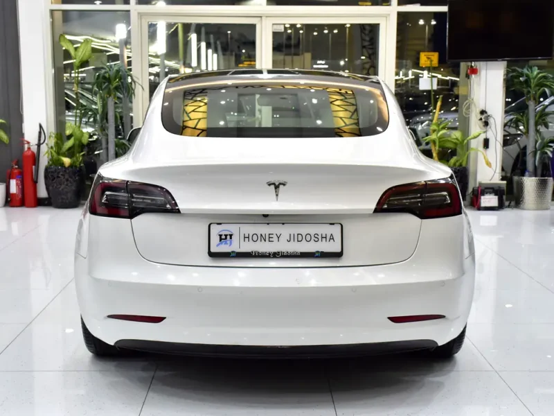 2021 Tesla Model 3 Standard Plus Electric Vehicle White Sedan American Specs 350 - 450 KM Range