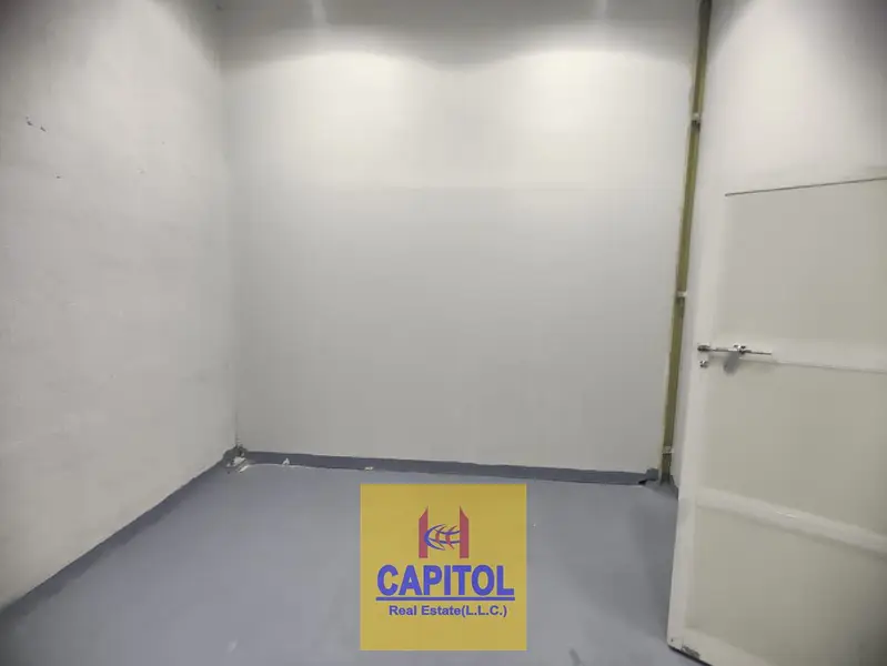 Al Quoz 4 225 SQFT READY TO MOVE STORAGE WAREHOUSE AVAILABLE FOR RENT