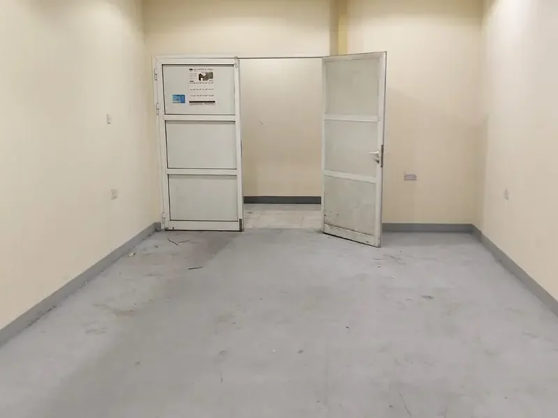340 sqft WELL MAINTAINED AND FUNCTIONAL STORAGE WAREHOUSE UNIT AVAILABLE IN AL QUOZ 3