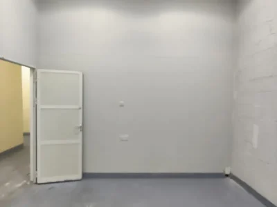 325 sqft EFFICIENT STORAGE WAREHOUSE ON THE GROUND FLOOR WITH PRACTICAL USAGE SPACE