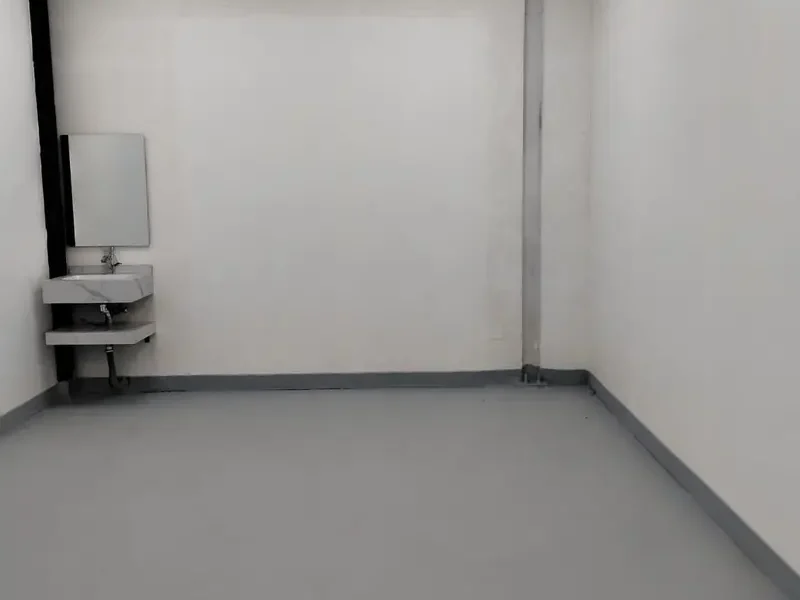360 sqft Move in Anytime Warehouse - Individual Storage Space on Ground - Available for Rent