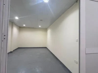 405 sqft VERSATILE SPACIOUS and RELIABLE STORAGE WAREHOUSE AVAILABLE FOR EASY STORAGE SOLUTIONS